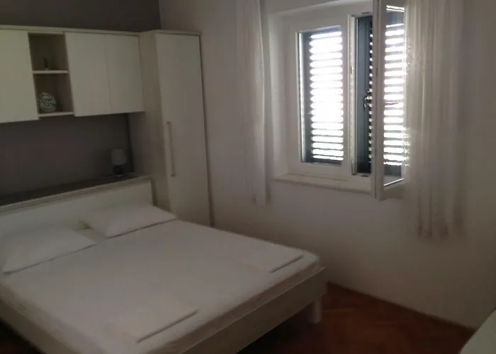 Sentic Casa de hóspedes 3*