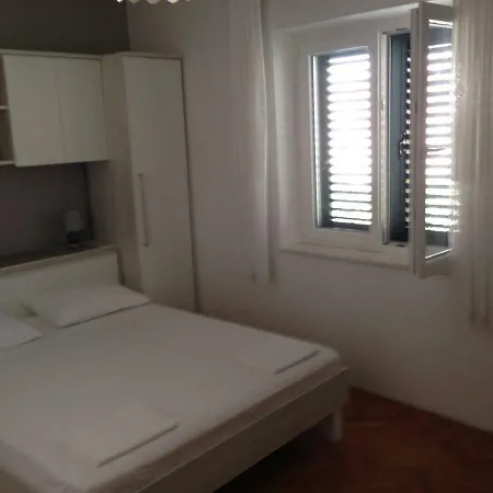 Sentic Gostinjska kuća 3*